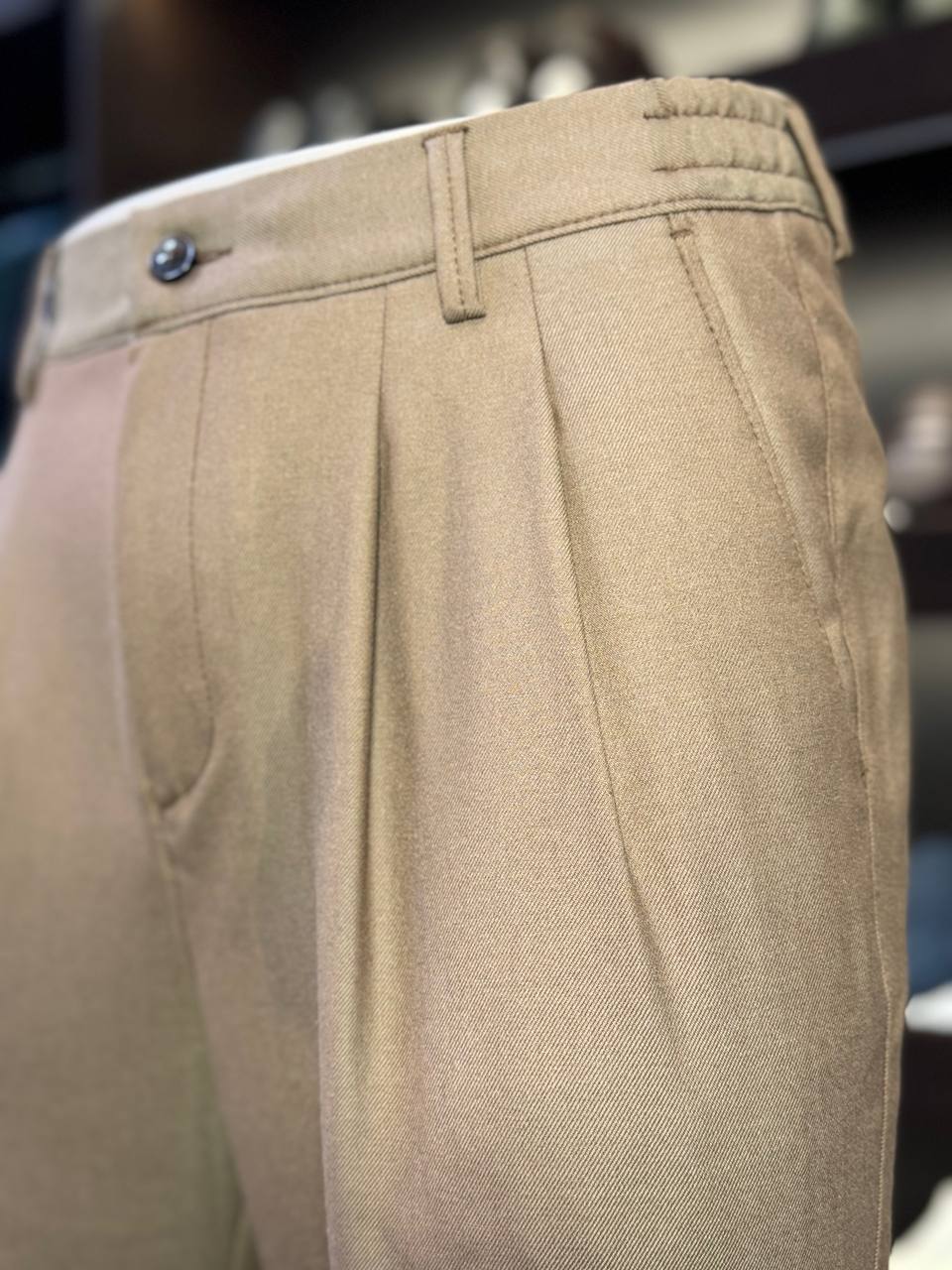 Брюки с защипами regular fit757